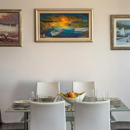 Ante Modern Apartment *