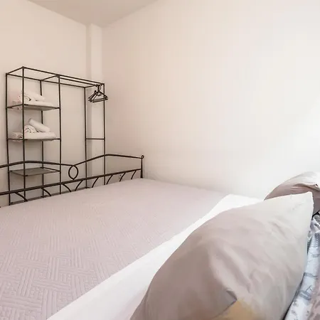 Apartament Ante Modern